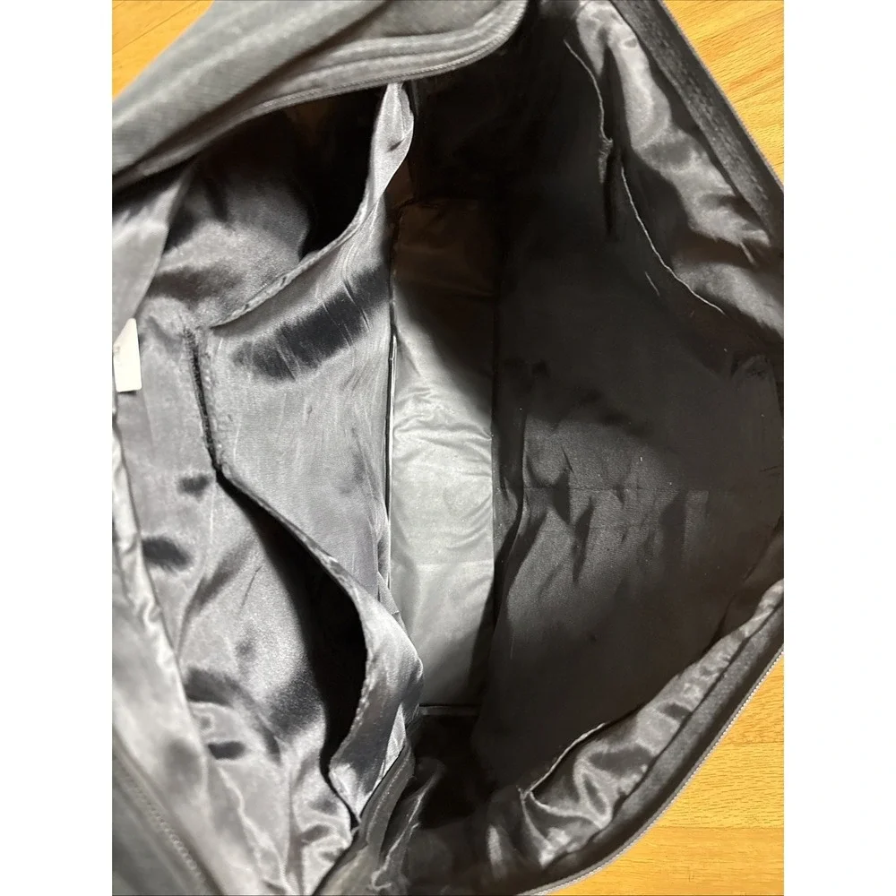 Black Messenger Bag With‎ Lots Of Pockets